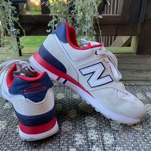 Like New - New Balance's womens 6.5 mens 4.5